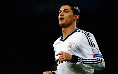 8博热评-C罗助攻队友单刀破门