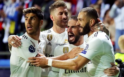 8博热评-佩里西奇点球稳稳命中